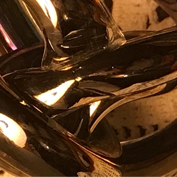 Endless Knot Ornamental Glass - Picture 5 of 5